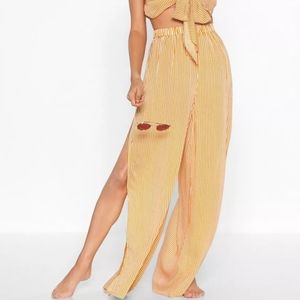 🎀NWT🎀 Nasty Gal Split Leg Pant